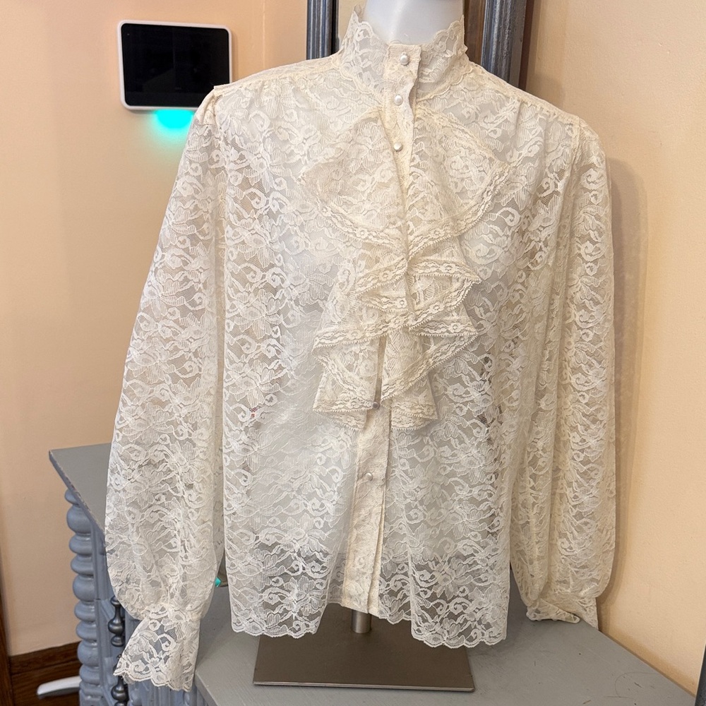 Vintage Alice Stuart Union Made Lace Button Blouse in Cream White
